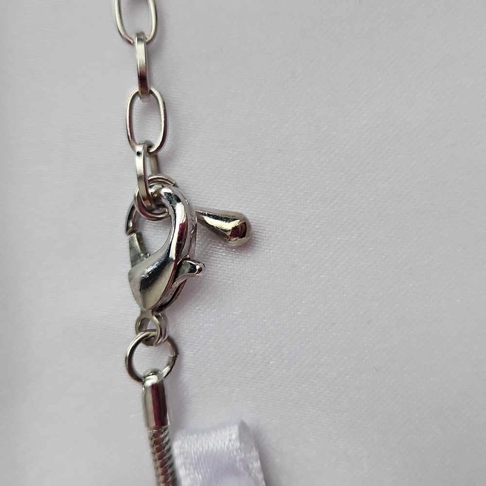 Allé Fine Jewelry Floral Inspired Necklace With Matching Earrings - Picture 7 of 10
